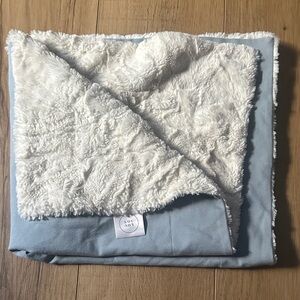 Blue and White Sherpa Blanket 26x26